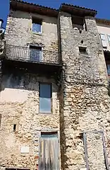 Murs des remparts du XIVè siècle.