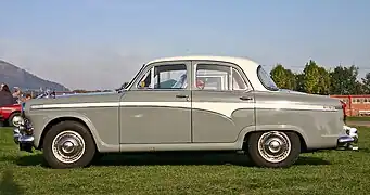 Austin A105. Carrosserie plus longue à partir de 1956.