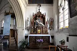 L’autel et le retable secondaires de l’église Saint-Germain.