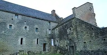 L'ancien manoir dit ferme du Fort.