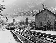 RGP pour Lyon-Perrache via Chambéry et Saint-André-le-Gaz entrant en gare en juin 1978.