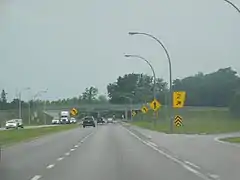 Échangeur avec l'autoroute 20 à Rivière-Beaudette.