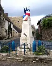 Le monument aux morts.