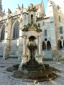 La fontaine Saint-Lazare.