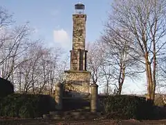 Le phare breton au cimetière français