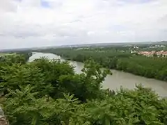 Vue sur la vallée de la Garonne depuis Auvillar.