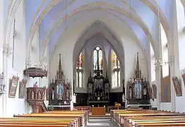 L'église à l'intérieur.