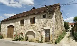 Maison ancienne rue du Dessous.