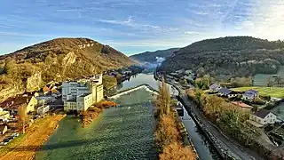 Le Doubs avec le barrage, le moulin et l'écluse