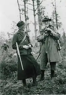 À la chasse dans les années quarante, avec Alfred Andrieux qui a illustré certains de ses récits de chasse.