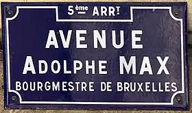 Voir la plaque.