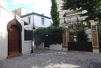 Avenue Georges-Risler, église orthodoxe.