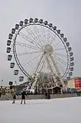 Grande roue et patinoire à Metz-Centre.