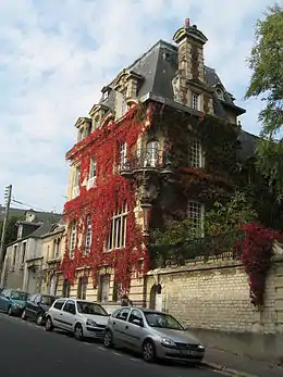 Villa Baumier, construite en 1884 sur l'avenue Bagatelle