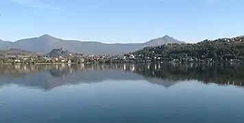Lac “Grande” dans les lacs d'Avigliana