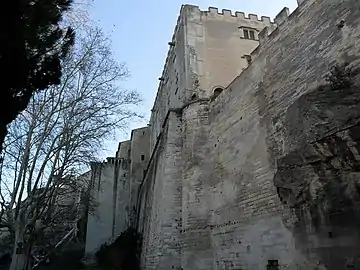 Façade nord après renforcement du soubassement du mur réalisé entre 1768 et 1773.