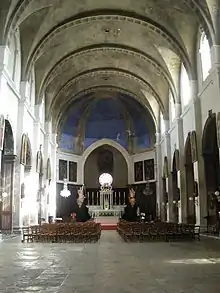 Église Saint-Symphorien-les-Carmeséglise, cloître, nef