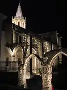 Clocher et cloître Saint-Martial de nuit.