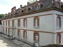 Le prieuré des Basses-Loges.