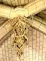 Croisée du transept, clé de voûte pendante.