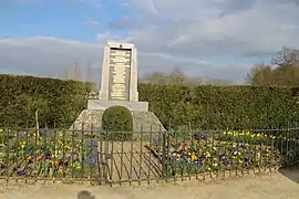 Le monument aux morts.