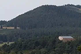 Le puy de Montgy vu depuis le puy de la Combegrasse à Aydat.