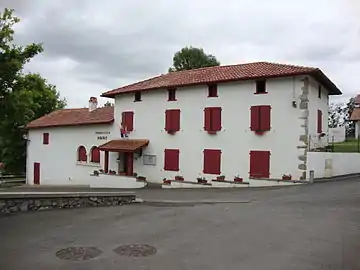 La mairie.