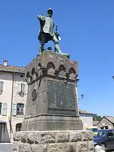 Statue de Du Guesclin à Châteauneuf-de-Randon.