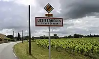 Entrée du hameau des Bernèdes.