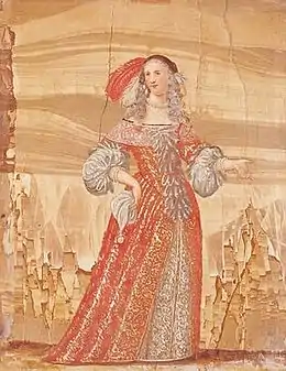 Peinture ancienne d'une femme debout, de face, tenant un mouchoir, vêtue d'une robe longue, portant collier et chapeau.