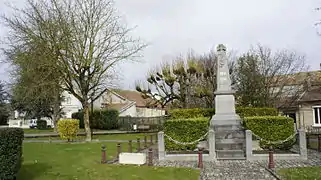 Le monument aux morts, en 2013.