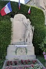 Le monument aux morts de Félix Charpentier.