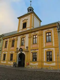 Ancien hôtel de ville.