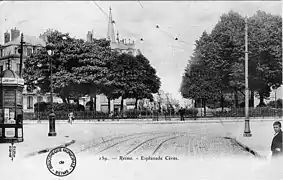 le tram sans le monument central, avant 1924.