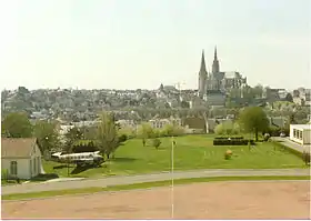 La cathédrale Notre-Dame vue de l'ancien quartier Cachemback en 1986.