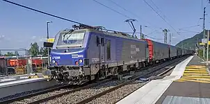 BB 27129 en gare de Perrignier.