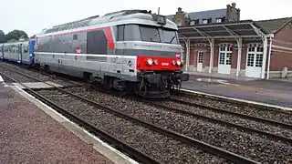 BB 67438 en tête d'une RRR à Chaulnes.