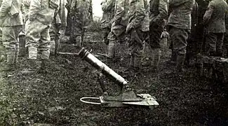 Essai d'un mortier de 75 Jouhandeau-Deslandres en septembre 1917