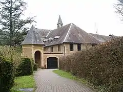 Un bâtiment d'accueil.