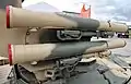 Vue de deux des quatre lanceurs de missile du BMPT
