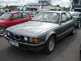 BMW E32