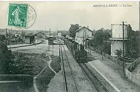 La gare de Bourg-la-Reine, au tout début du XXe siècle, du temps où le PO exploitait la ligne de Sceaux avec des trains à vapeur. La bifurcation des deux branches de la ligne est bien visible.
