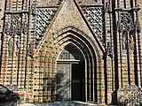 Sainte-Catherine de Brandebourg, Allemagne. Brique et sculpture en terre cuite, imitant le gothique en pierre.