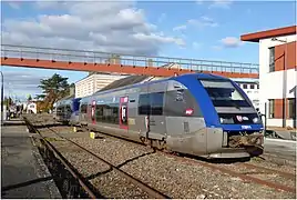 X 73500 sur le TER Tours - La Roche-sur-Yon.