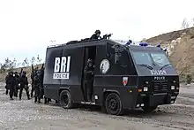 Véhicule blindé de la BRI-PP et équipe d'intervention lors d'une démonstration - juin 2018.