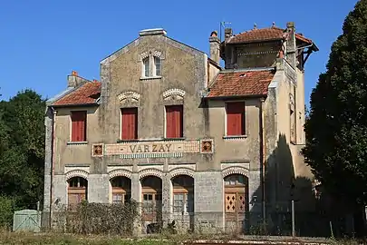 Ancienne gare de Varzay.