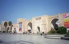 Vue de Bab Diwan qui constitue l'entrée la plus importante de la médina.