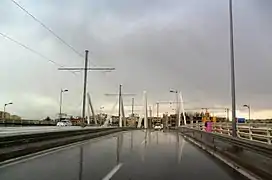 Ponts liant les communes de Bab Ezzouar (au niveau du grand carrefour de Souk El Fellah) à celle d'El Mohamadia (au quartier Zerhouni Mokhtar, ex-Bananiers).