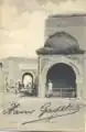 Vue de Bab Sidi Abdessalem et de sa fontaine vers 1890.