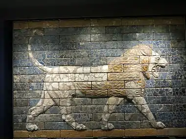 Lion en briques émaillées néo-babylonien, Nabuchodonosor II, Irak, -604/-562.